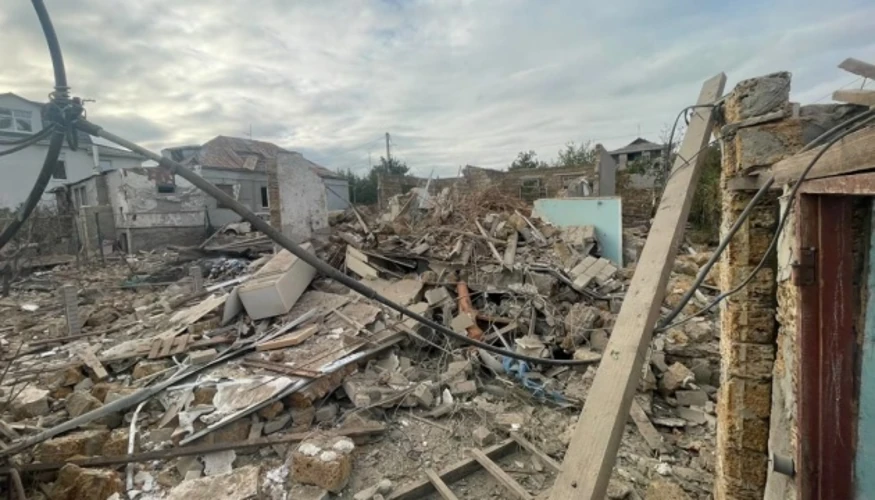 У Миколаєві вдень 16 жовтня ракетним ударом пошкоджено 12 приватних будинків