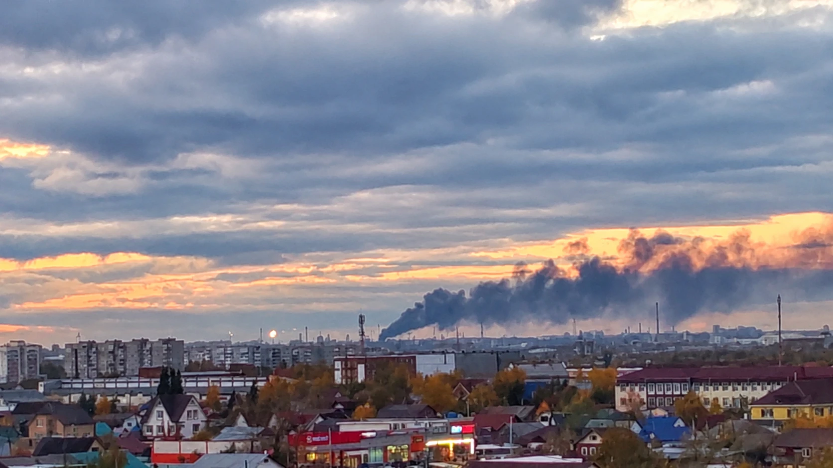 Хроніка ударів по Омському НПЗ: від липневої зупинки до жовтневої пожежі